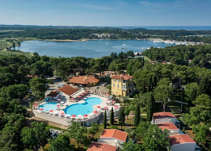 Bellevue Plava Laguna 아파트 *