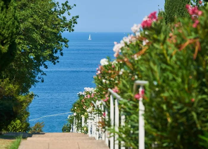 Bellevue Plava Laguna 아파트 *